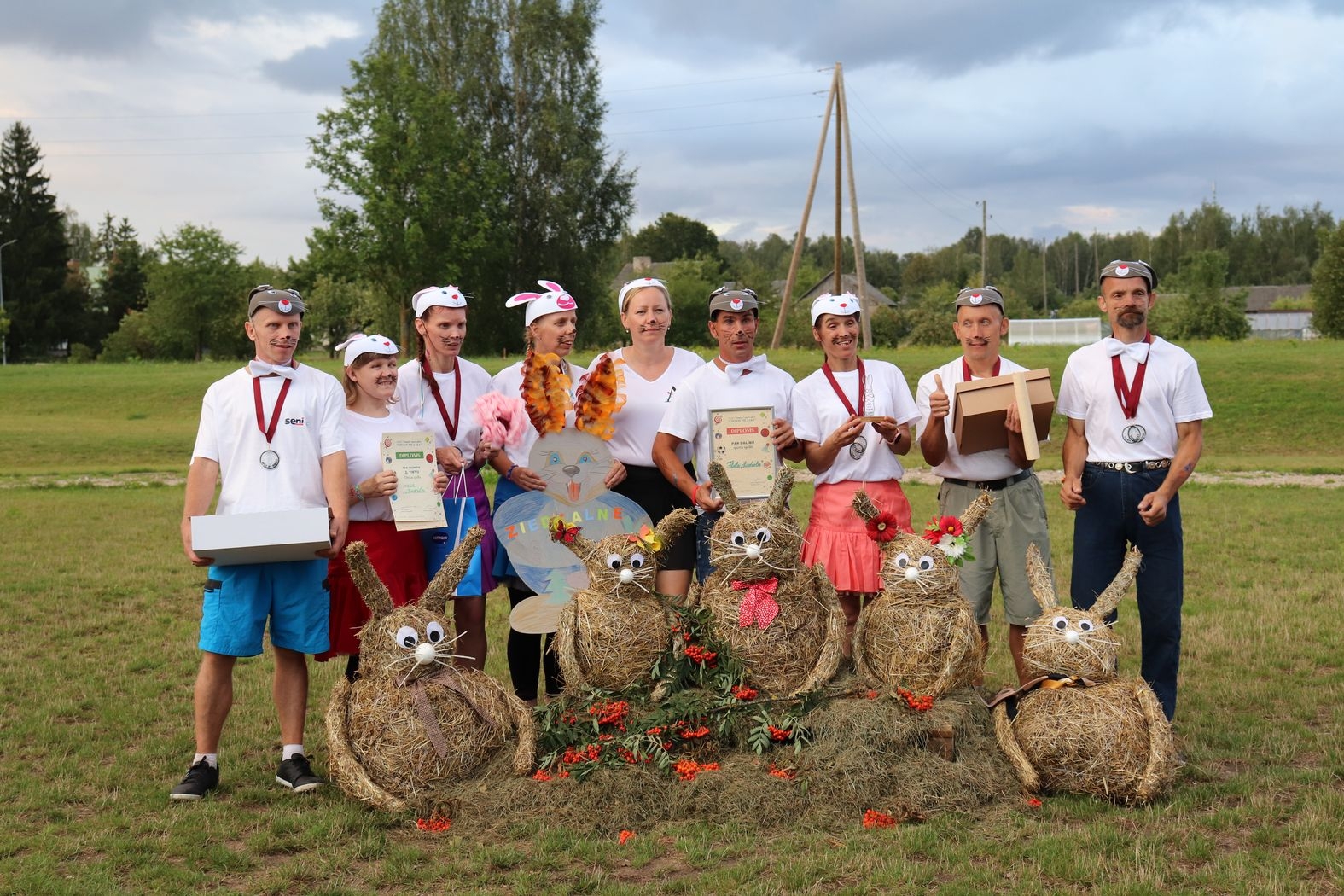 Sporta spēles “Ciemos pie zaķa” dalībnieki